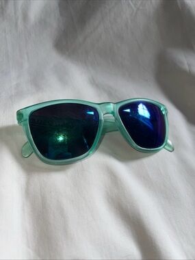 VTG Oakley Frogskin Sunglasses Green Mirrored Lenses